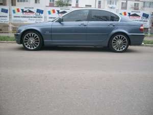 BMW 323I