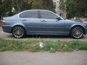 BMW 323I