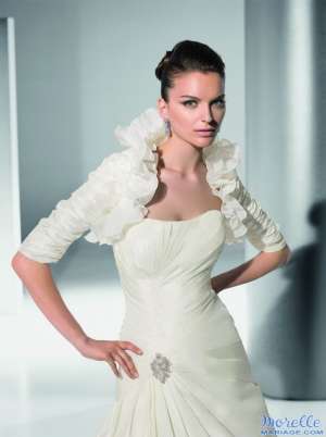 Vand Rochie de Mireasa DEMETRIOS,    model 3149