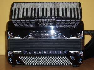 vand acordeon in stare exceptionala BUgari Armando