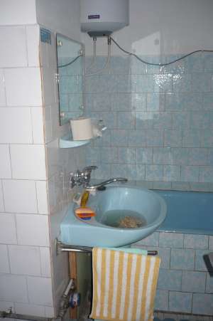 Vand apartament cu 3 camere