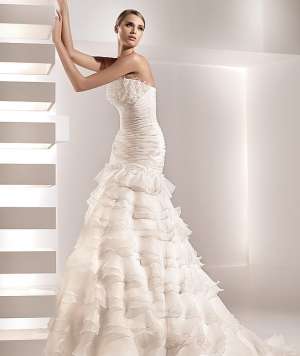 Inchiriere rochie mireasa Pronovias Galena by Elite Mariaj