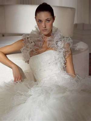 Inchiriere rochie de mireasa Pronovias Deusto by Elite Mariaj