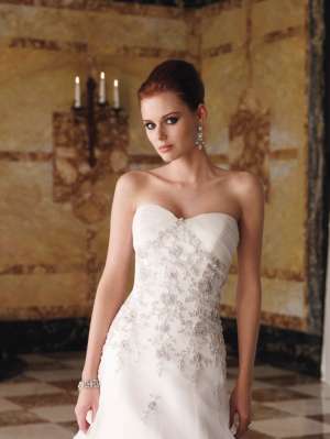 Inchiriere rochie mireasa Sophia Yolli Liv by Elite Mariaj