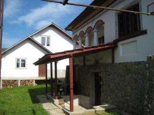 casa +teren 2500 mp locuibila decent