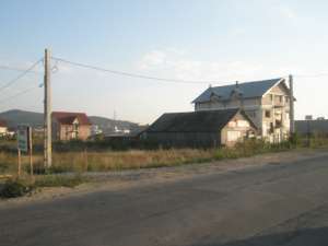 teren intravilan 3000mp posibil parcelat,  doua drumuri de acces