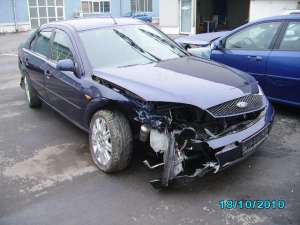 Vand Ford Mondeo 2001 avariata