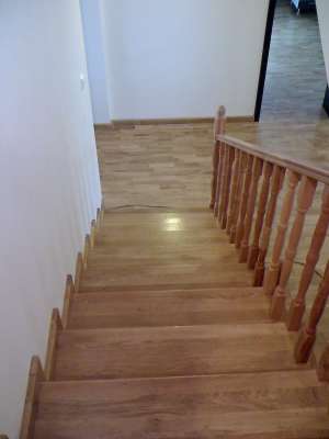 execut lucrari pardoseli: linoleum,  mocheta si parchet