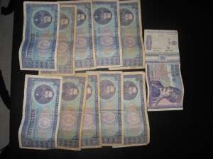 Vand 10 bancnote de 100 lei din anul 1966 si 1 bancnota de 5000 lei din anul 1993