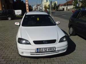 vand opel astra 2004 de criza