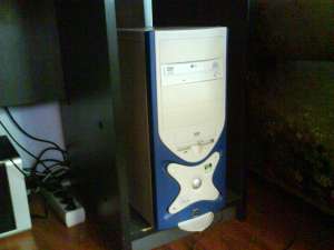 pc + birou +scaun ergonomic