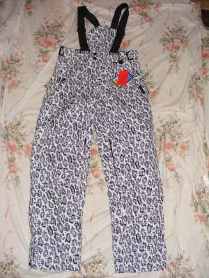VAND SKIURI CLAPARI BUTI DE SNOW PLACI NOI SI SH pantaloni de snow siochelari ski ADUC SI LA COMANDA