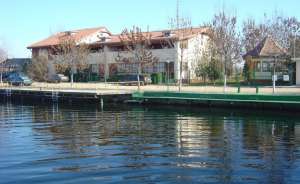 SNAGOV,  Comuna Gruiu,  vila P+1,  iesire lac