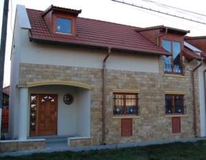 Casa familiala Subcetate