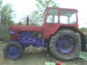 schimb tractor  u650 cu auto valoare 3000 euro