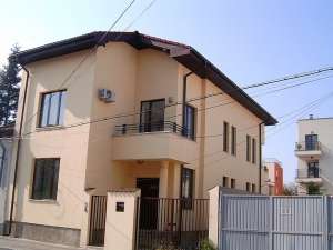 Imobil (Vila Lux) de Vanzare la PRET REDUS