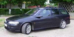 Opel Vectra Caravan Sport 2.2