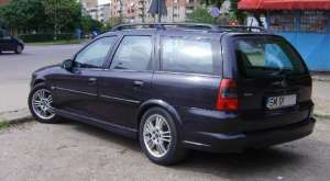Opel Vectra Caravan Sport 2.2