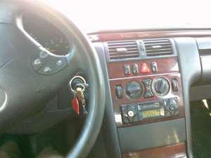 Vand Mercedes E200!!!