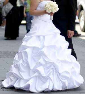 Vand Rochie de Mireasa