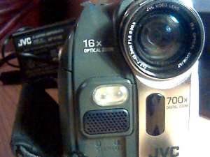 VAND CAMERA VIDEO JVC. GR-D23E-DEFECTA