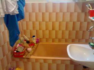 Ofer spre inchiriere apartament cu 3 camere, 