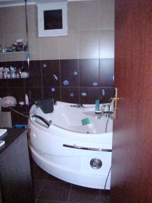 VAND AP. 4 CAMERE PETROSANI