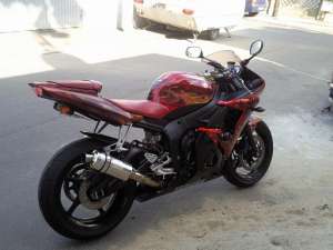 vand yamaha r6 din 2003  super pret urgent 2900 euro neg