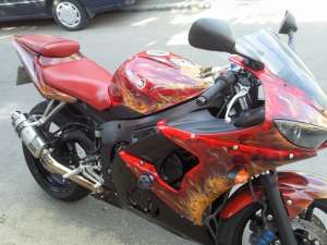 vand yamaha r6 din 2003  super pret urgent 2900 euro neg