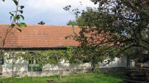 vand/schimb casa 3 camere in Persani Brasov