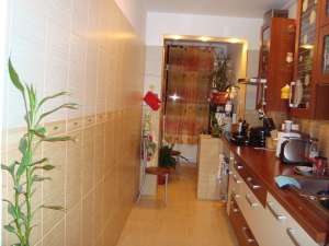 vand apartament 3 camere