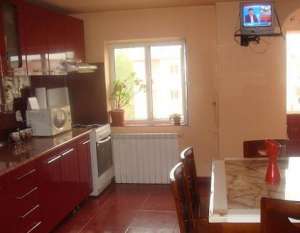 Inchiriez apt. 2 camere GIURGIU,  CENTRU