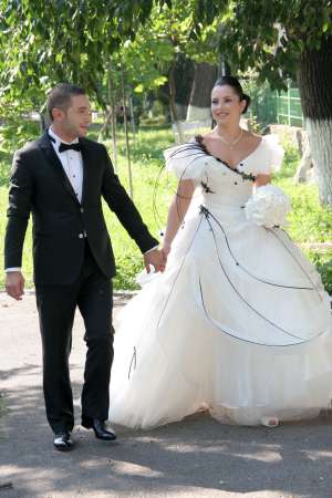 Vand rochie de mireasa Nanette