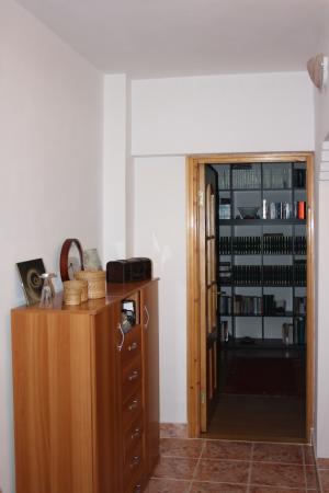 SCHIMB 2 CAMERE CU 3 SAU 4