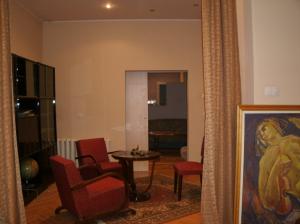 Inchiriez casa ultracentral,   Oradea