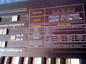 Vand sintetizator Casio cz-3000 in stare perfecta la super pret! (suporta midi)