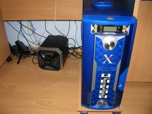 Vand COMPUTER AMD Athlon 64 3000+!!! PRET FOARTE BUN!!!