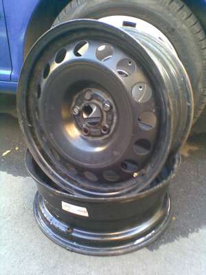 2 jenti golf4 otel pe 16