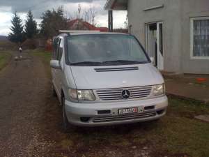 vand mercedes v 220  sau schimb