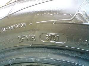 Vand 4 anvelope iarna 195/60R15.