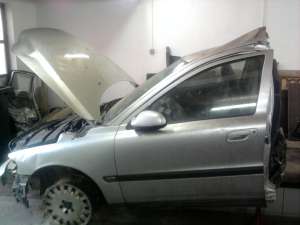 dezmembrez volvo V70,  2002