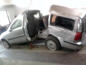 dezmembrez volvo V70,  2002