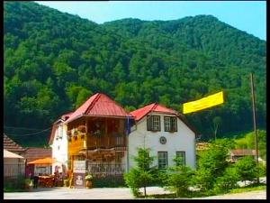 Inchiriere cabana revelon in Apuseni