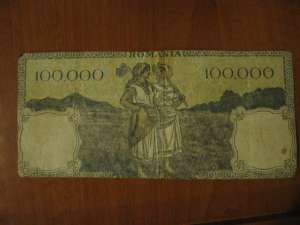 vand bacnotade 100 000 lei din 1945 plus alte 6 de 10 lei de pe vremea comunismului si altele dupa 9