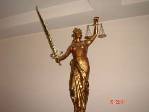Statuie - Zeita Dreptatii