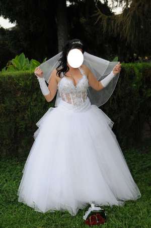 ROCHIE DE MIREASA bella sposa