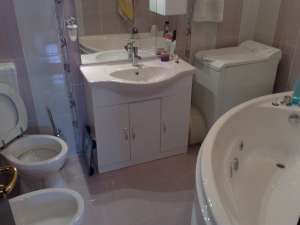 inchiriez apartamant 3 camere