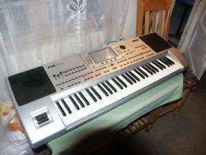 vand  orga korg pa 80 super  ietfina  urgent  si  f  bine  intretinuta fara  nici  o  problema