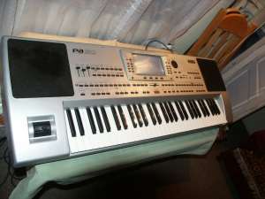 vand  orga korg pa 80 super  ietfina  urgent  si  f  bine  intretinuta fara  nici  o  problema