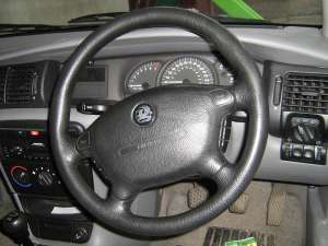 Dezmembrez Opel Vectra B2